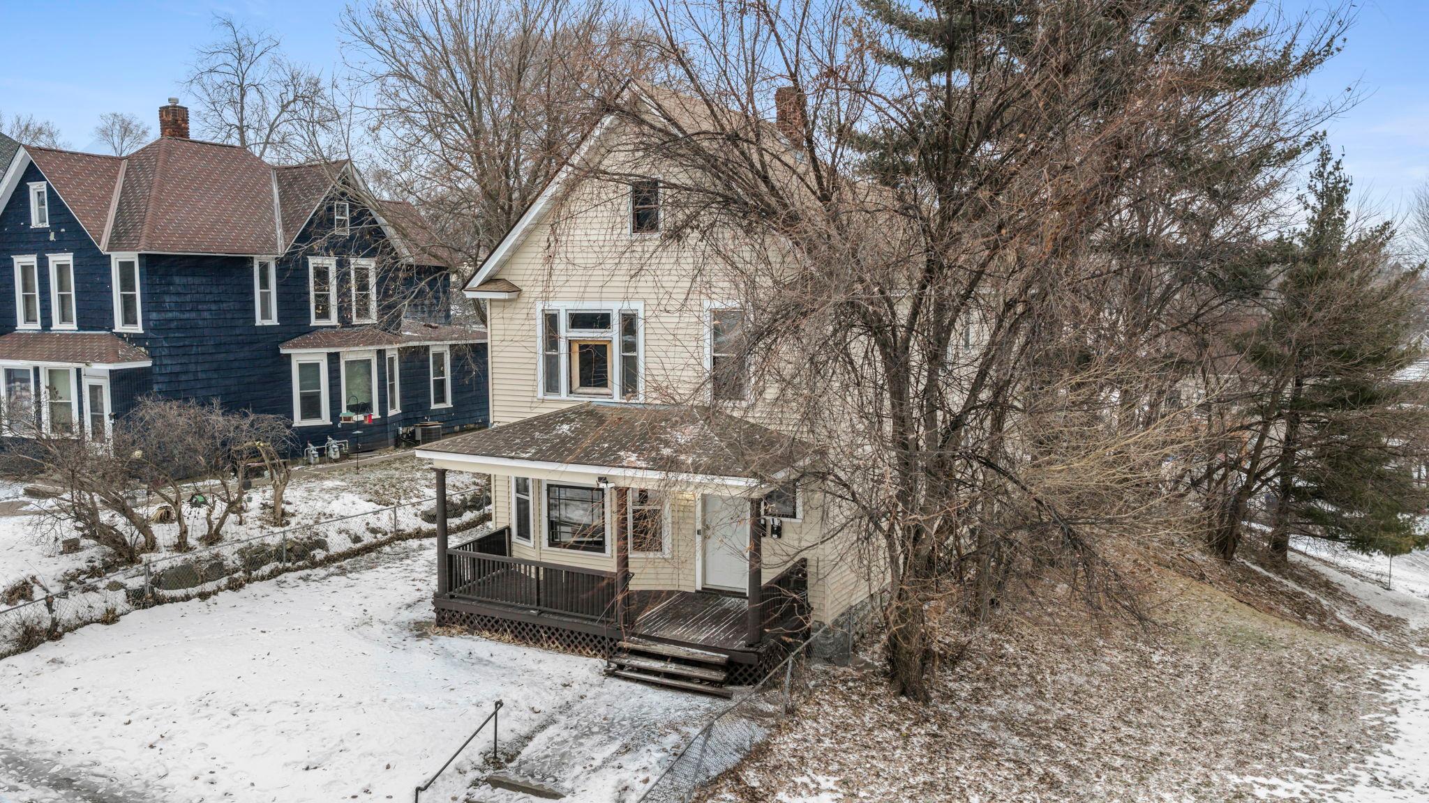 680 Lawson Avenue E Property Photo 3