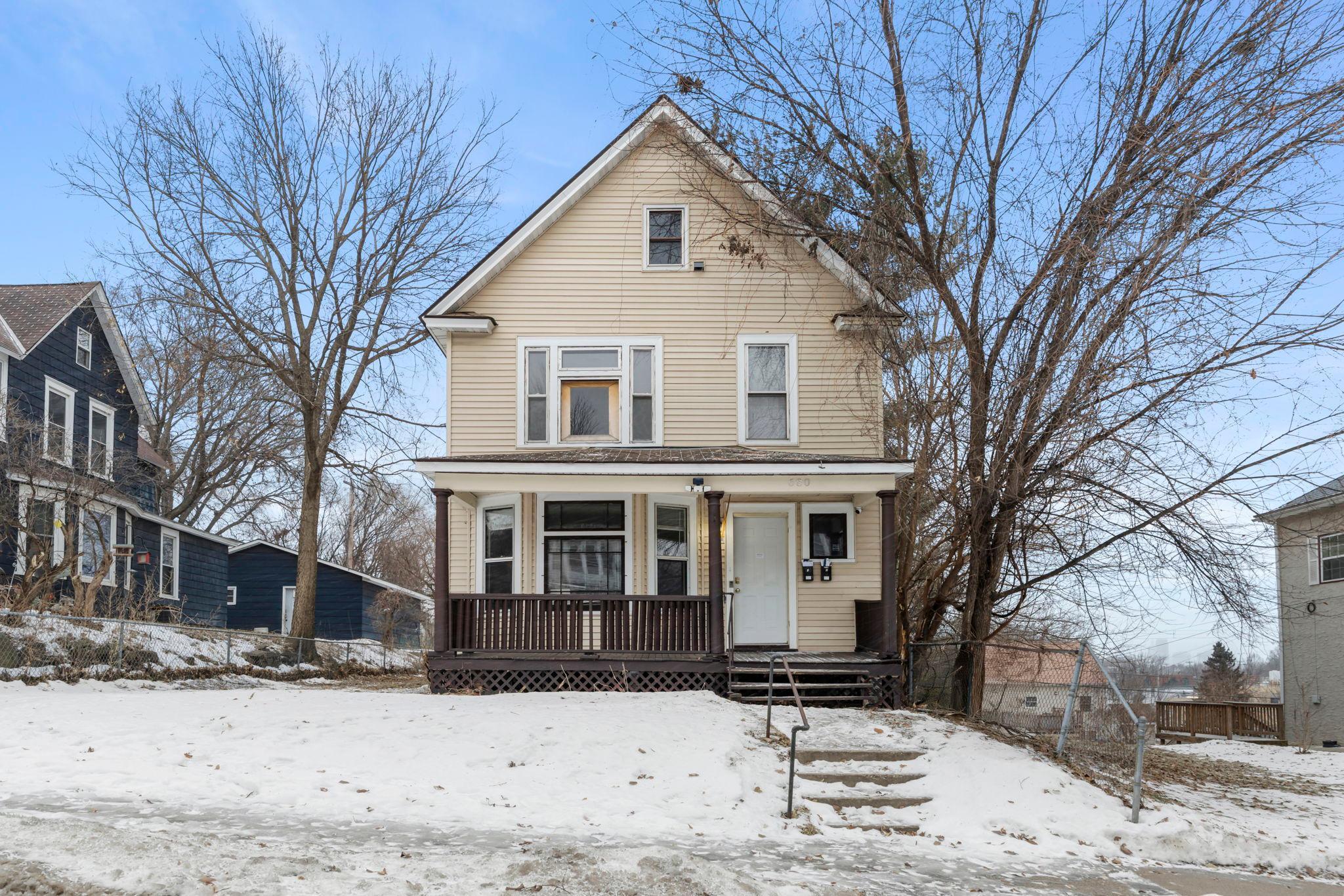 680 Lawson Avenue E Property Photo 7