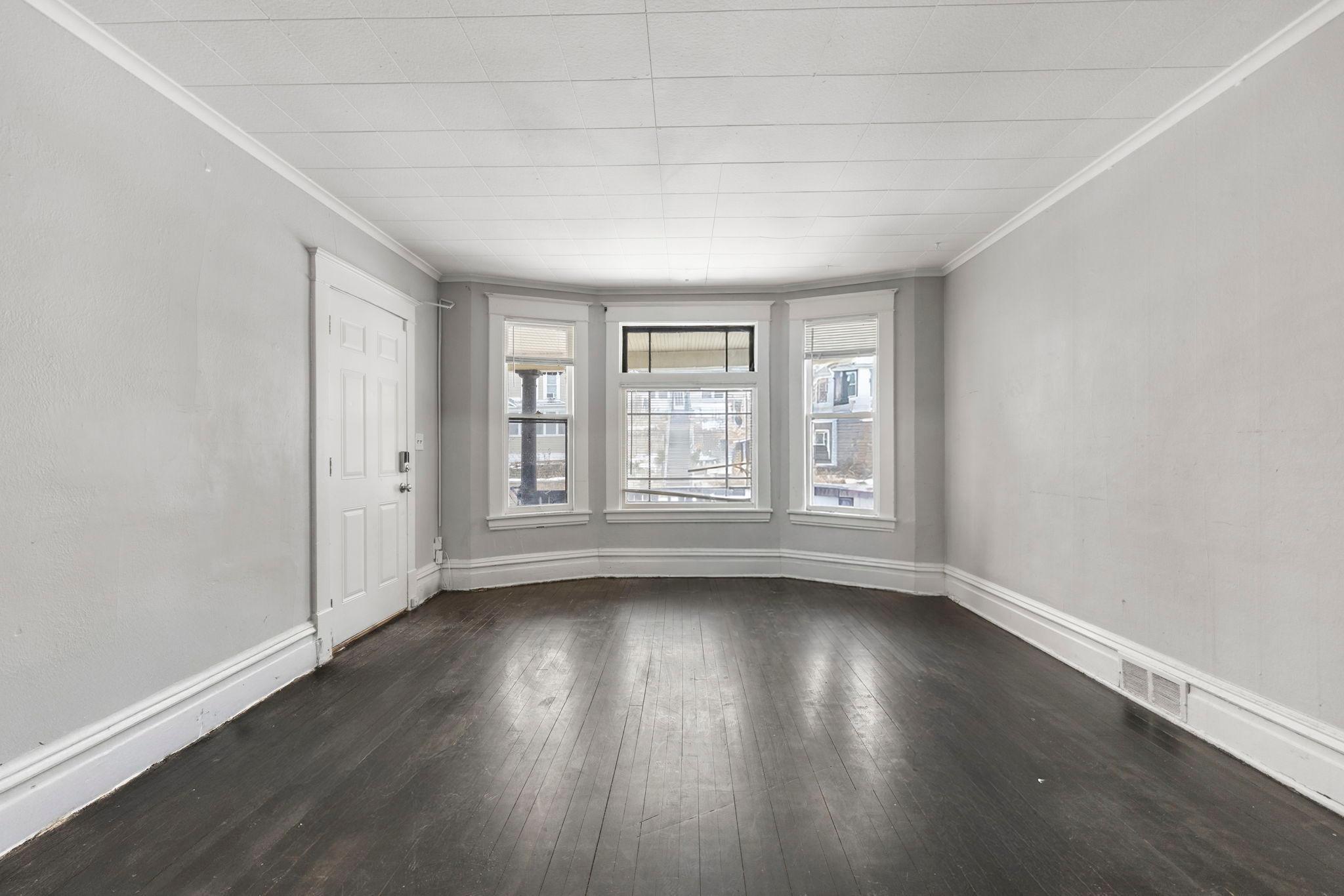 680 Lawson Avenue E Property Photo 14