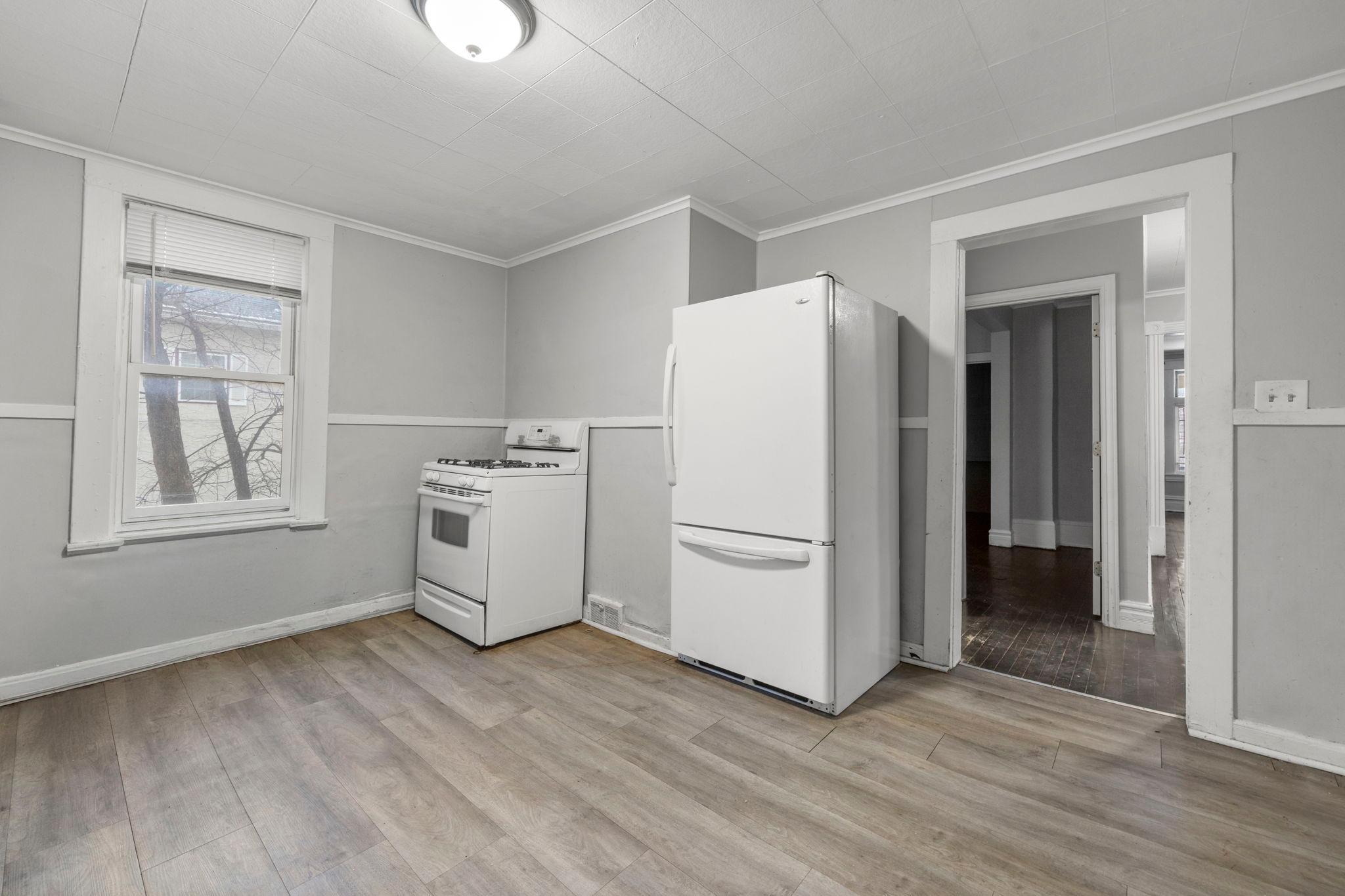 680 Lawson Avenue E Property Photo 20