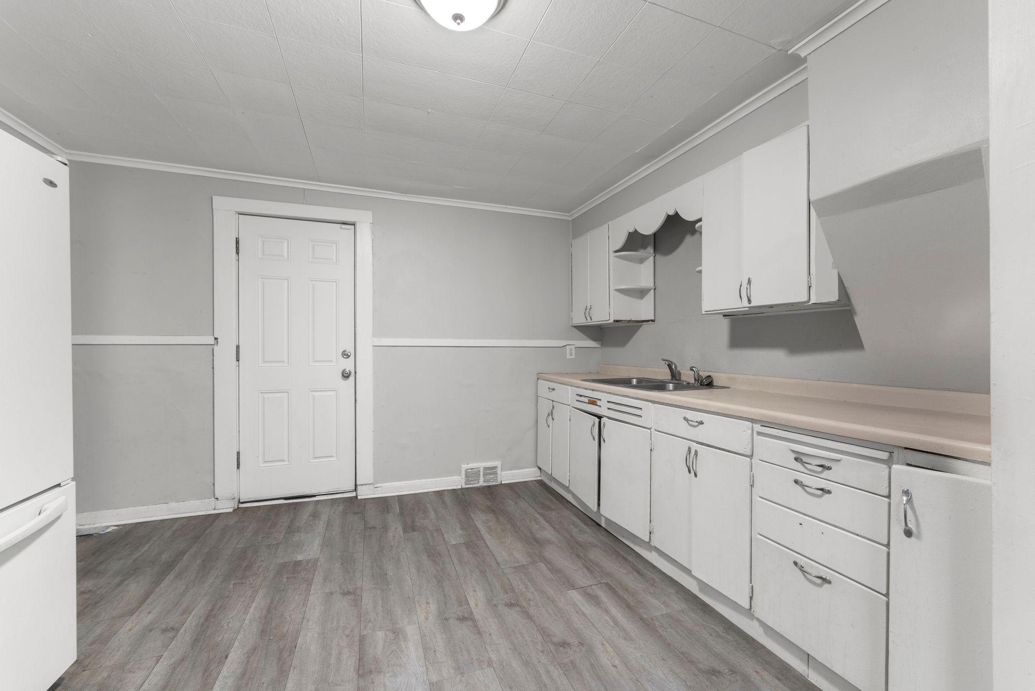 680 Lawson Avenue E Property Photo 21