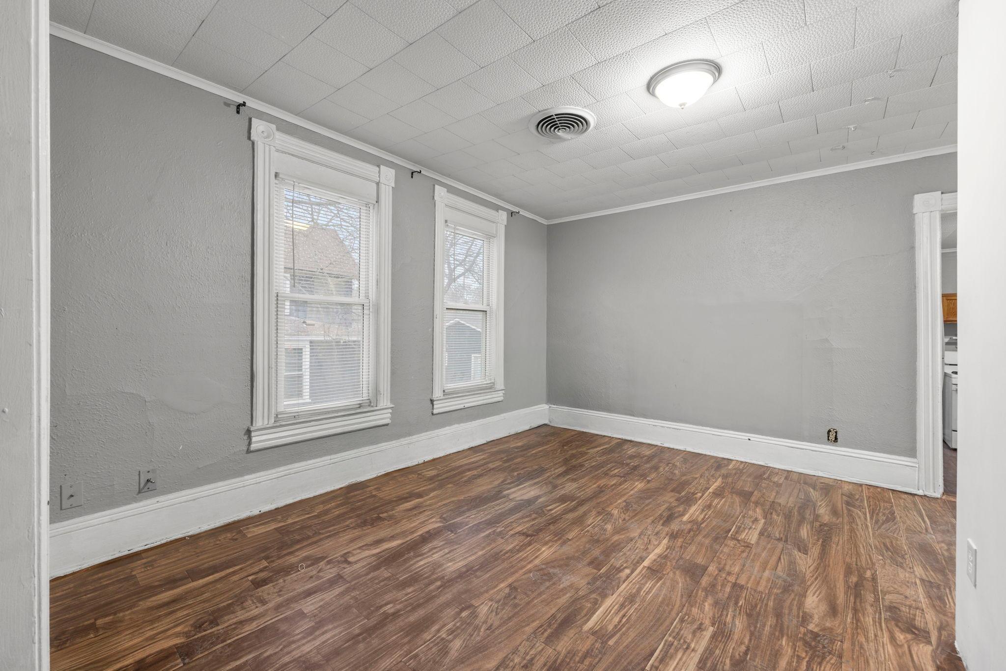 680 Lawson Avenue E Property Photo 28