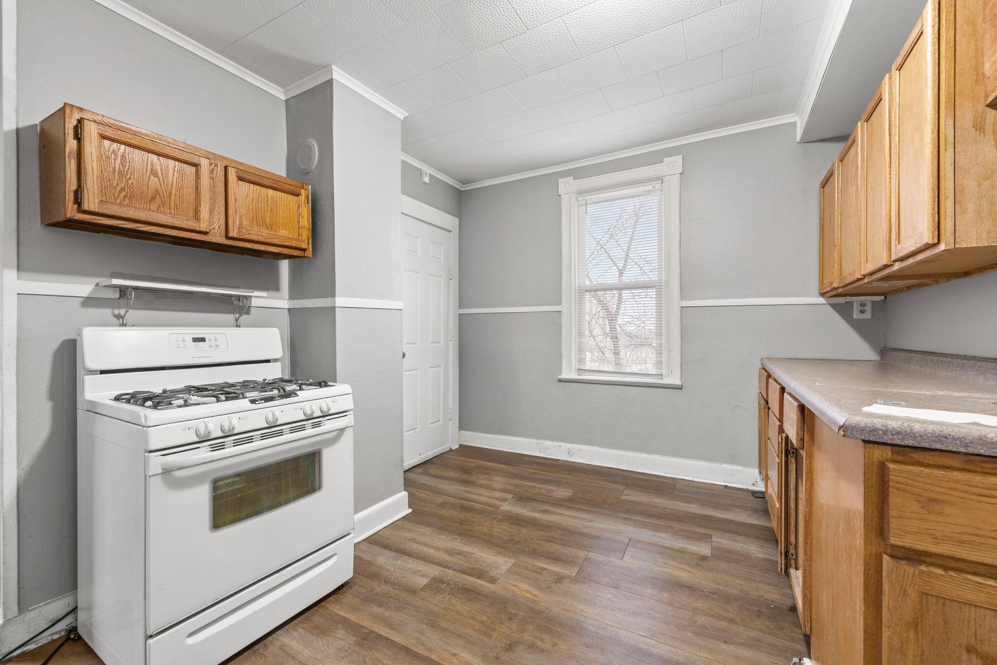 680 Lawson Avenue E Property Photo 31