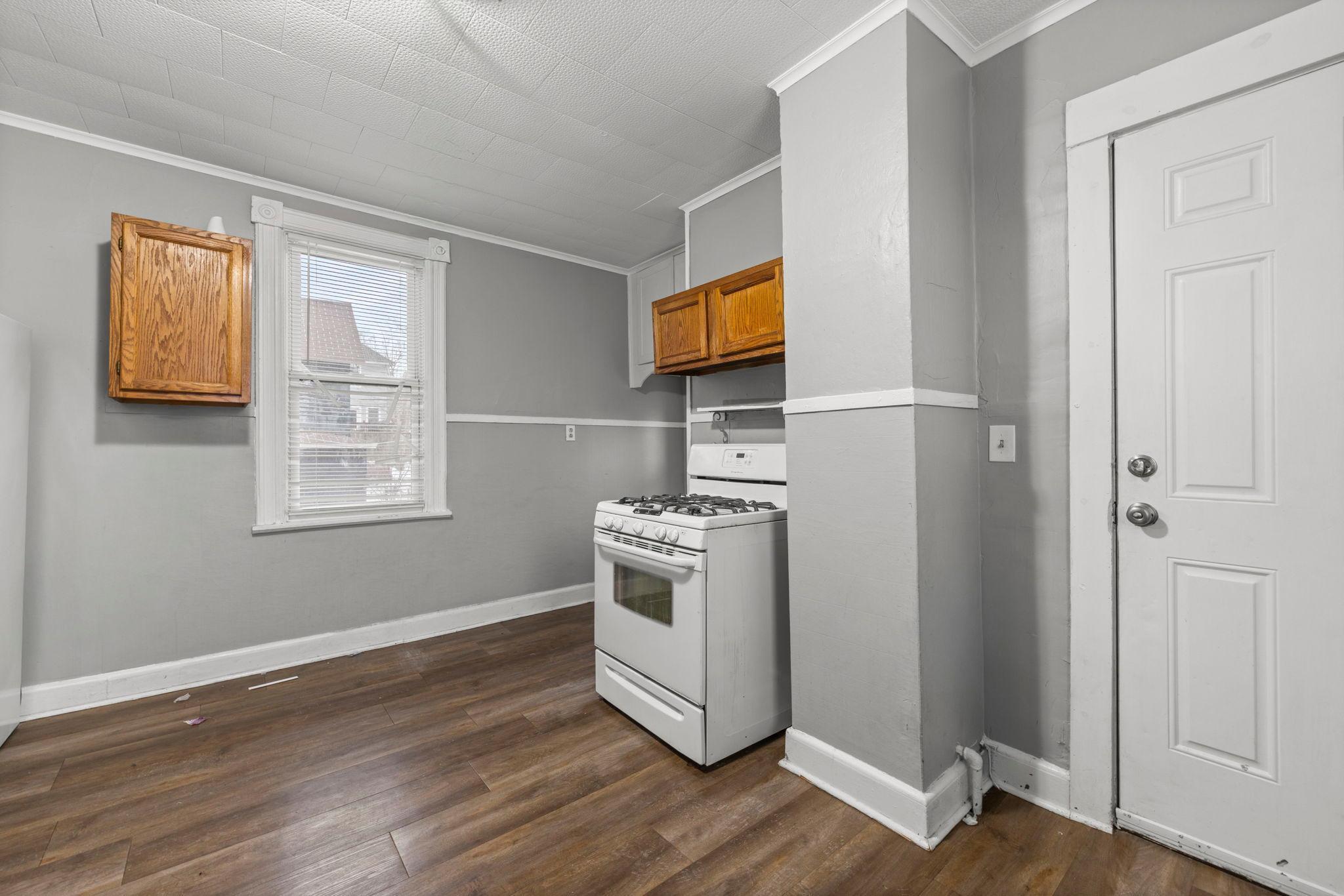 680 Lawson Avenue E Property Photo 32