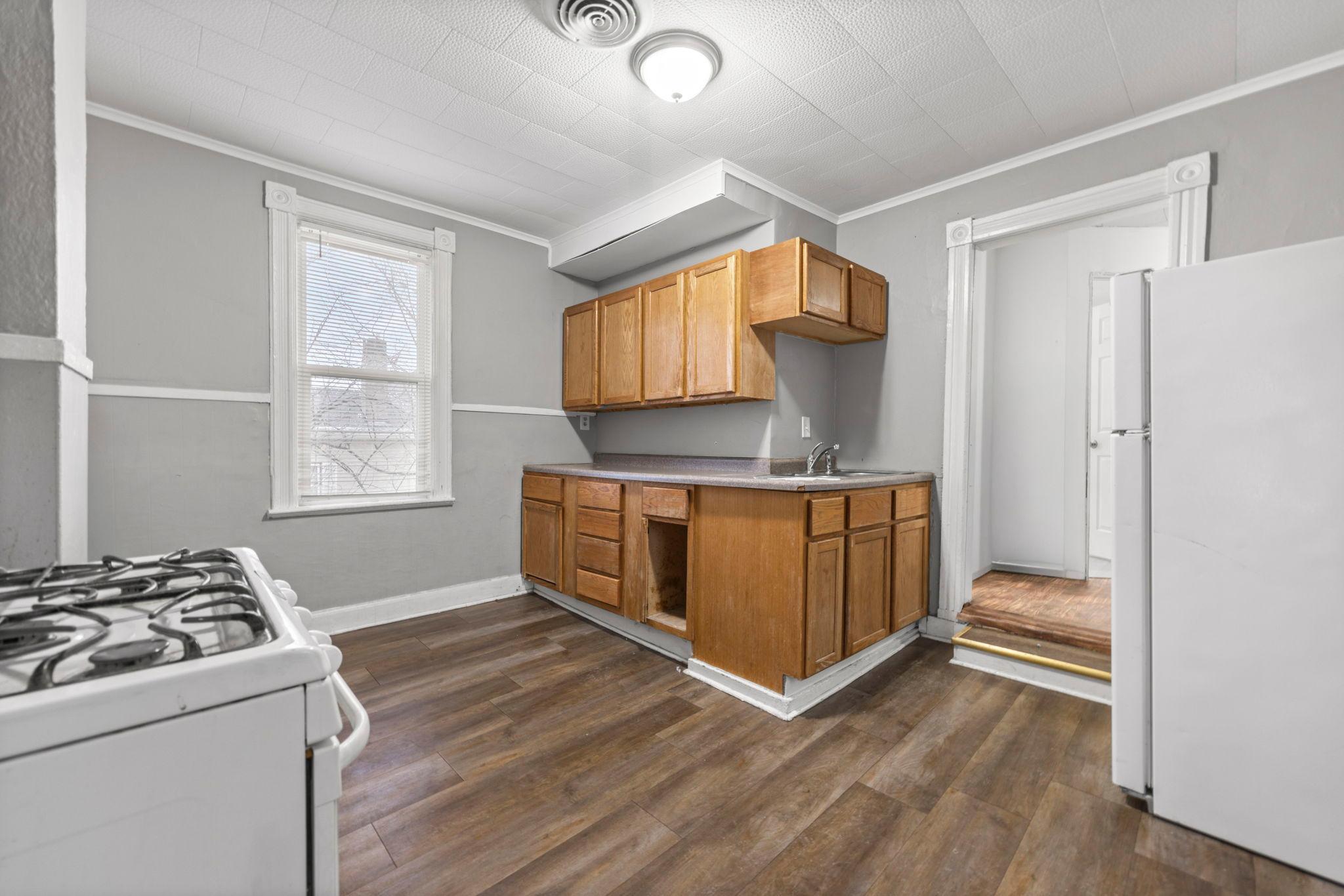 680 Lawson Avenue E Property Photo 34