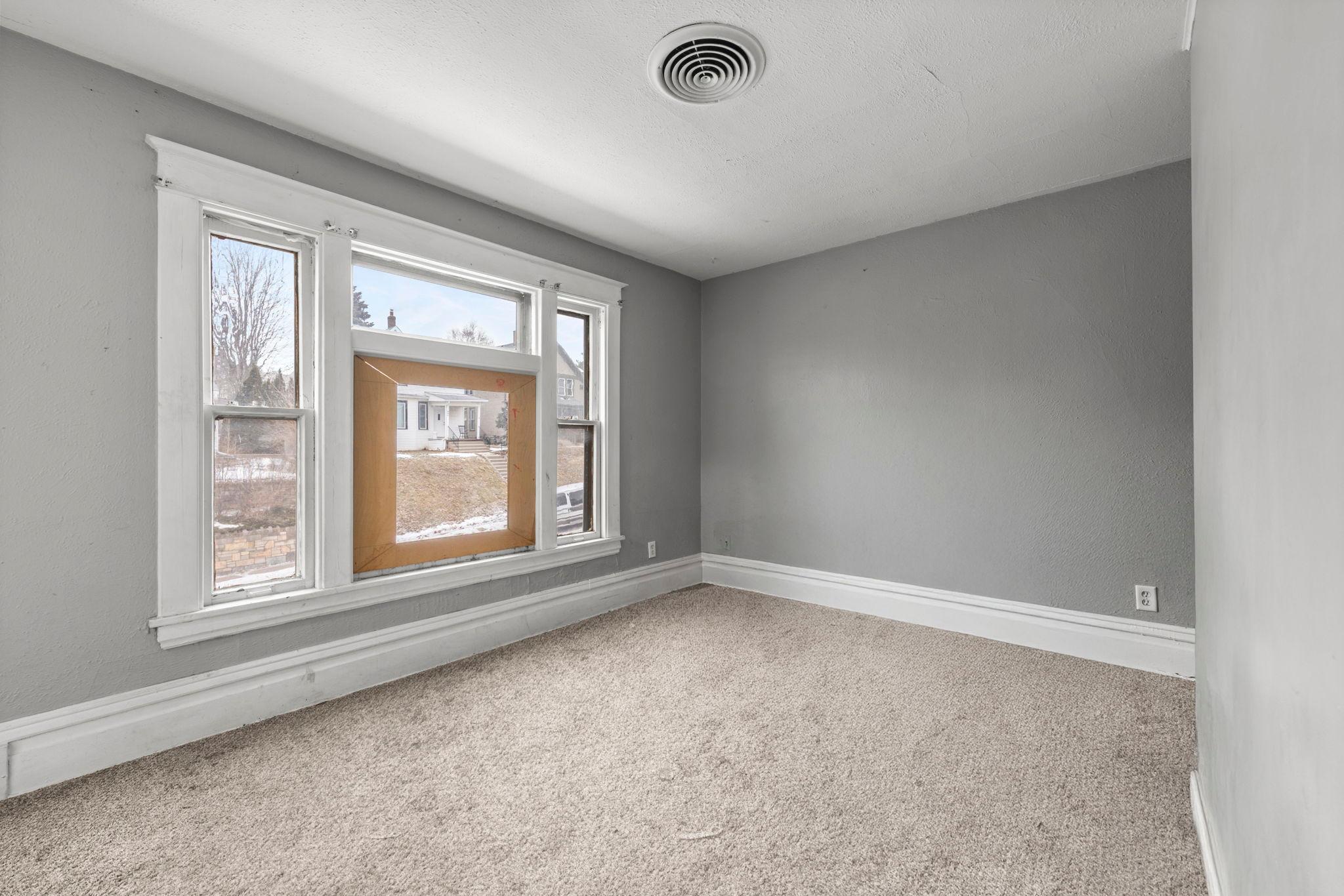 680 Lawson Avenue E Property Photo 35