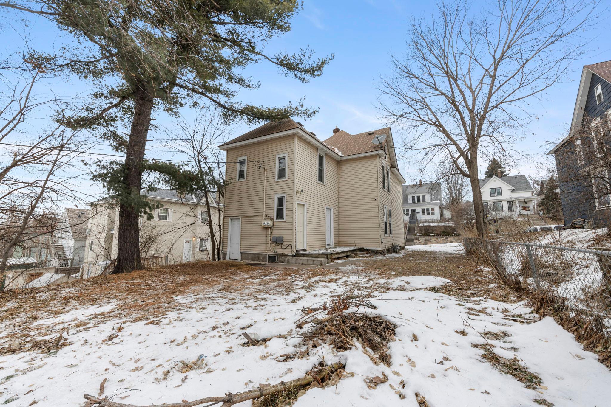 680 Lawson Avenue E Property Photo 40