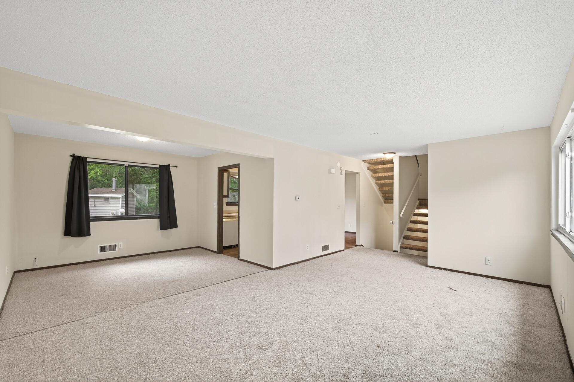 6618 Camden Drive Property Photo 5