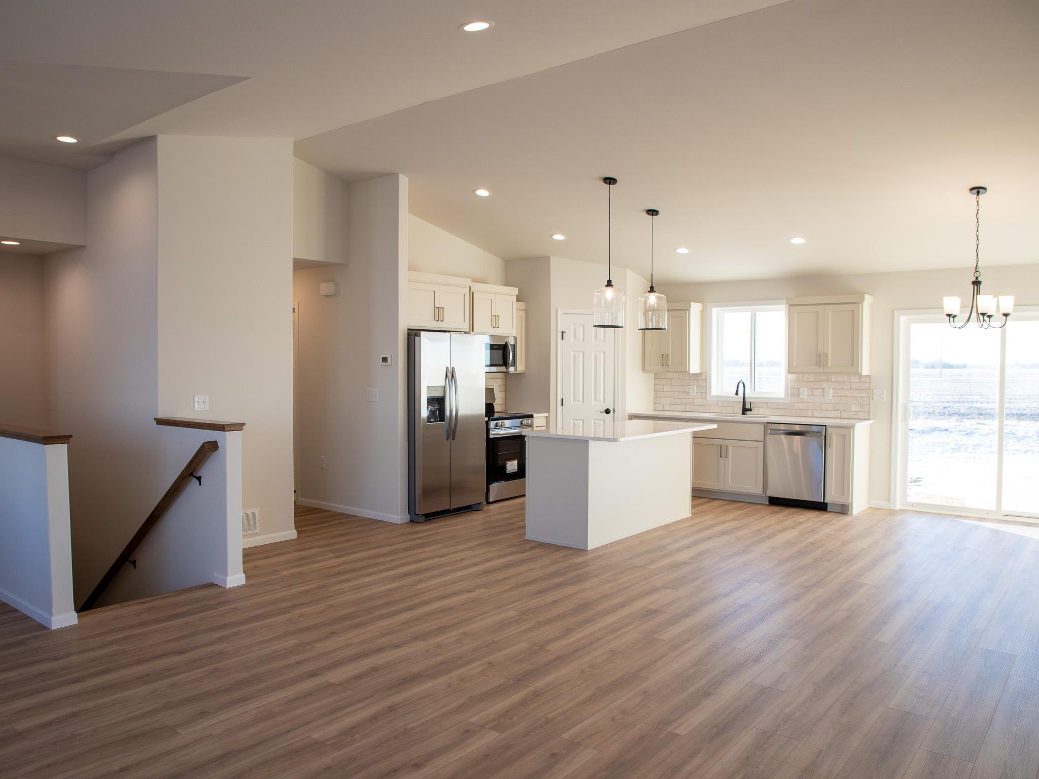10242 Concord Drive S Property Photo 5