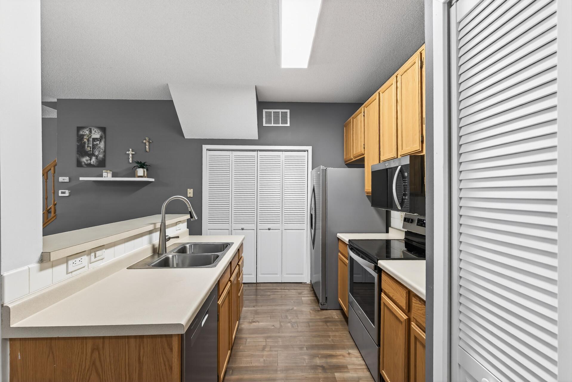 15610 Garnet Way Property Photo 12
