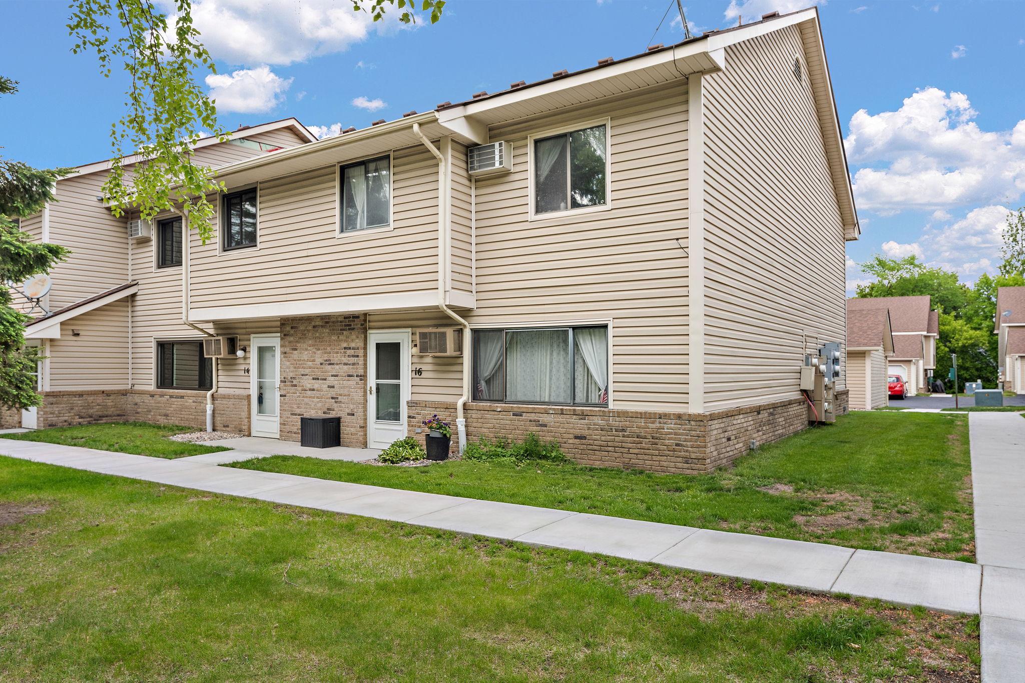16 E 13th Street Property Photo 1