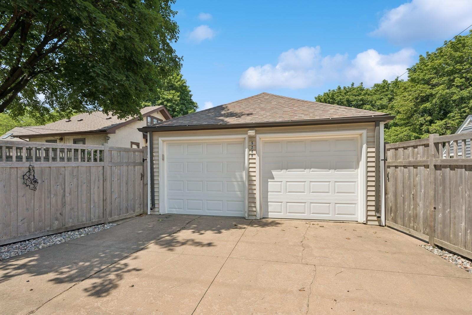 5249 Abbott Avenue S Property Photo 5