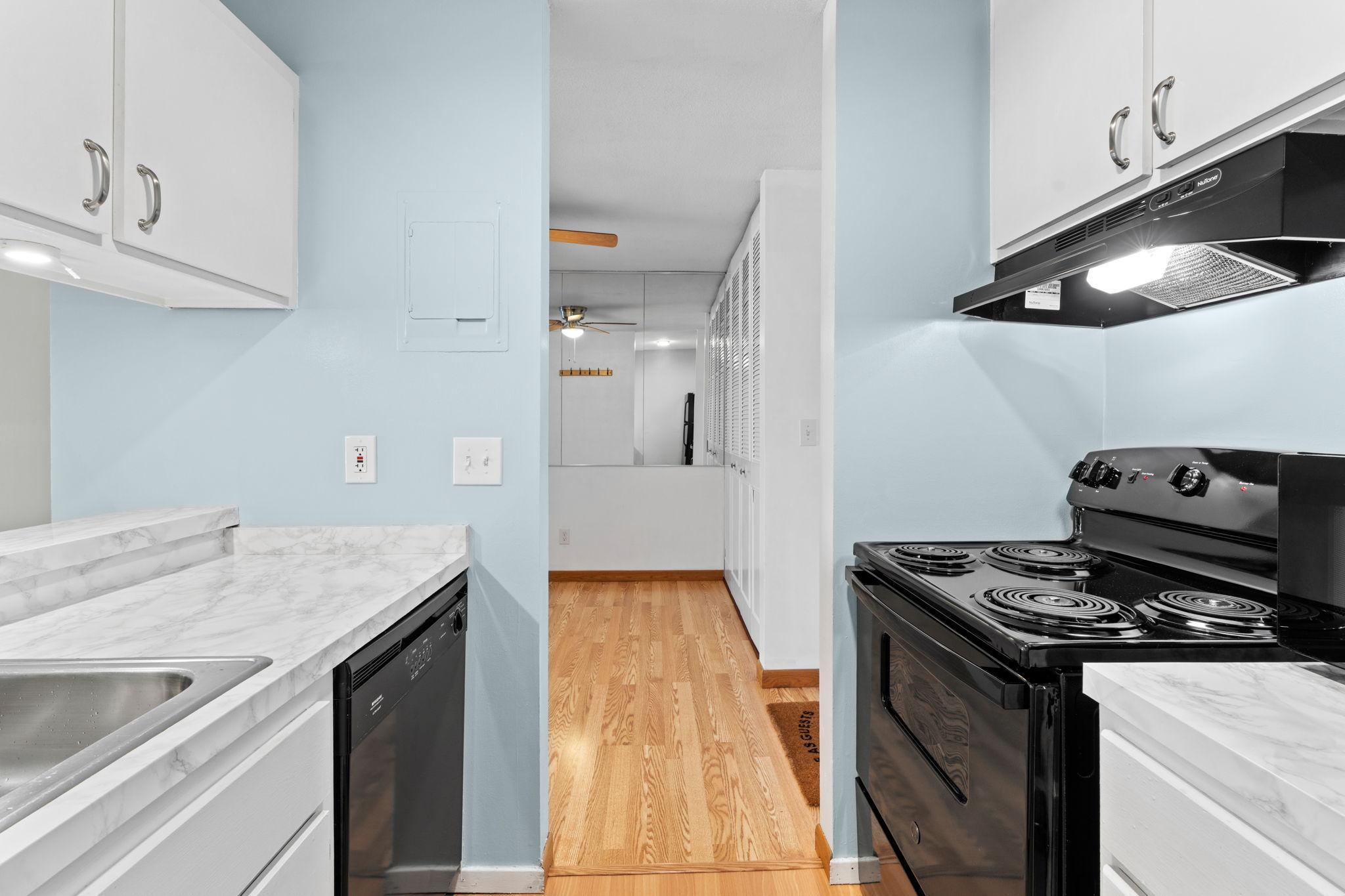 2800 Hamline Avenue N 329 Property Photo 26