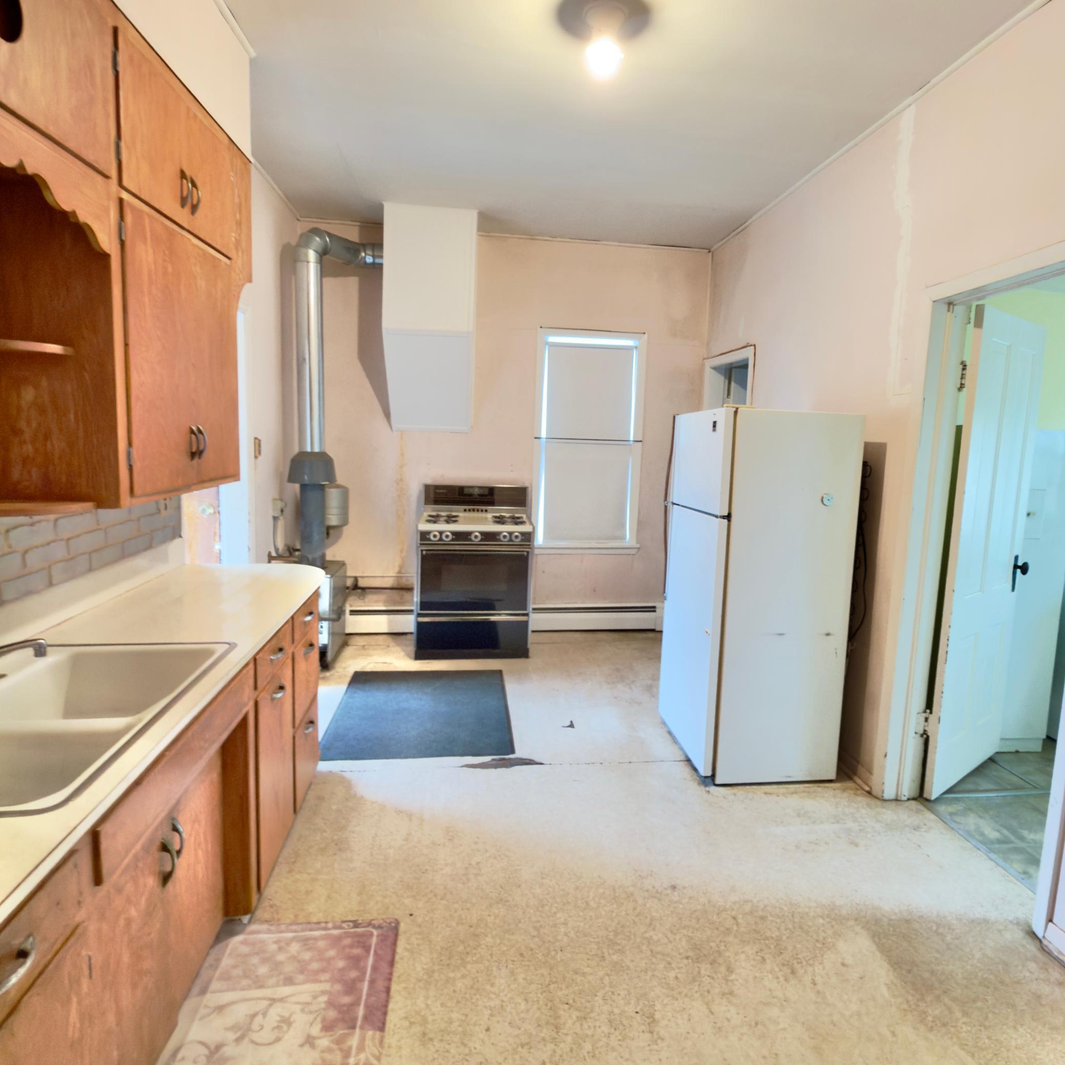 801 Irvine Avenue Nw Property Photo 9