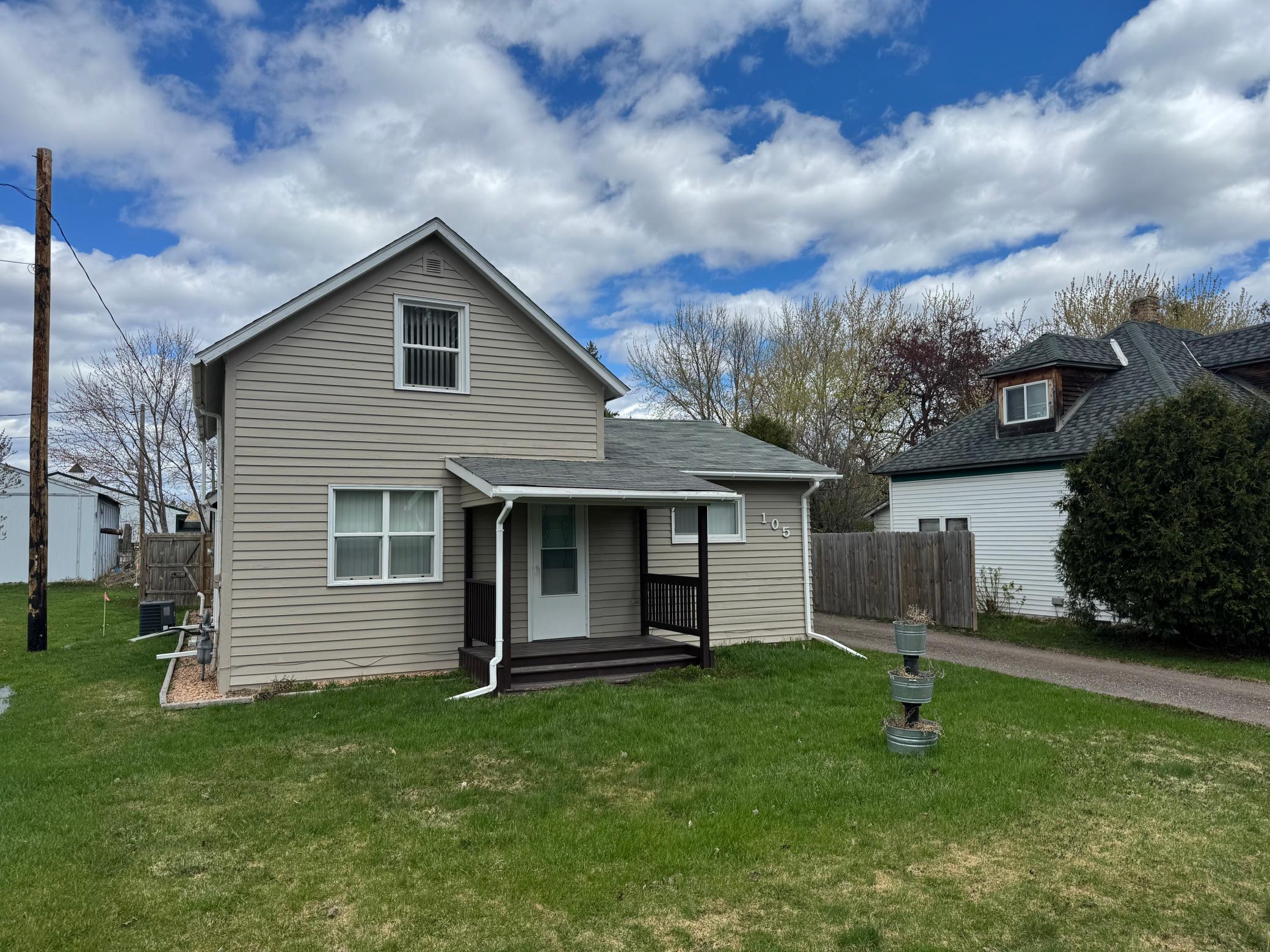 105 3rd Street Se Property Photo 1