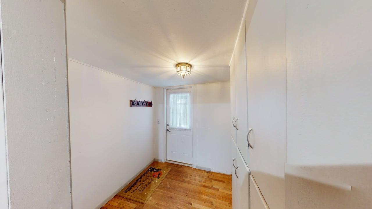 105 3rd Street Se Property Photo 6