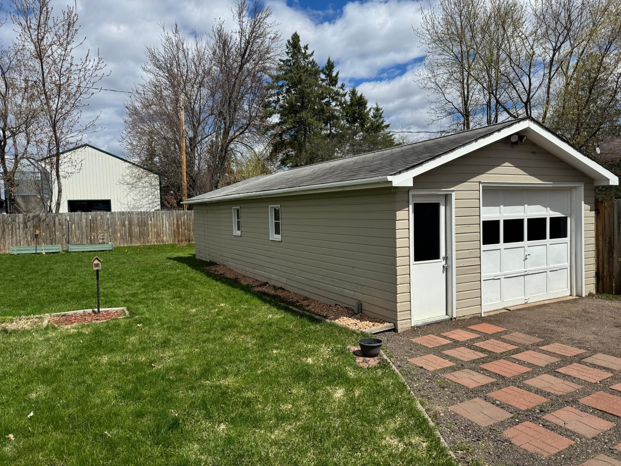 105 3rd Street Se Property Photo 15