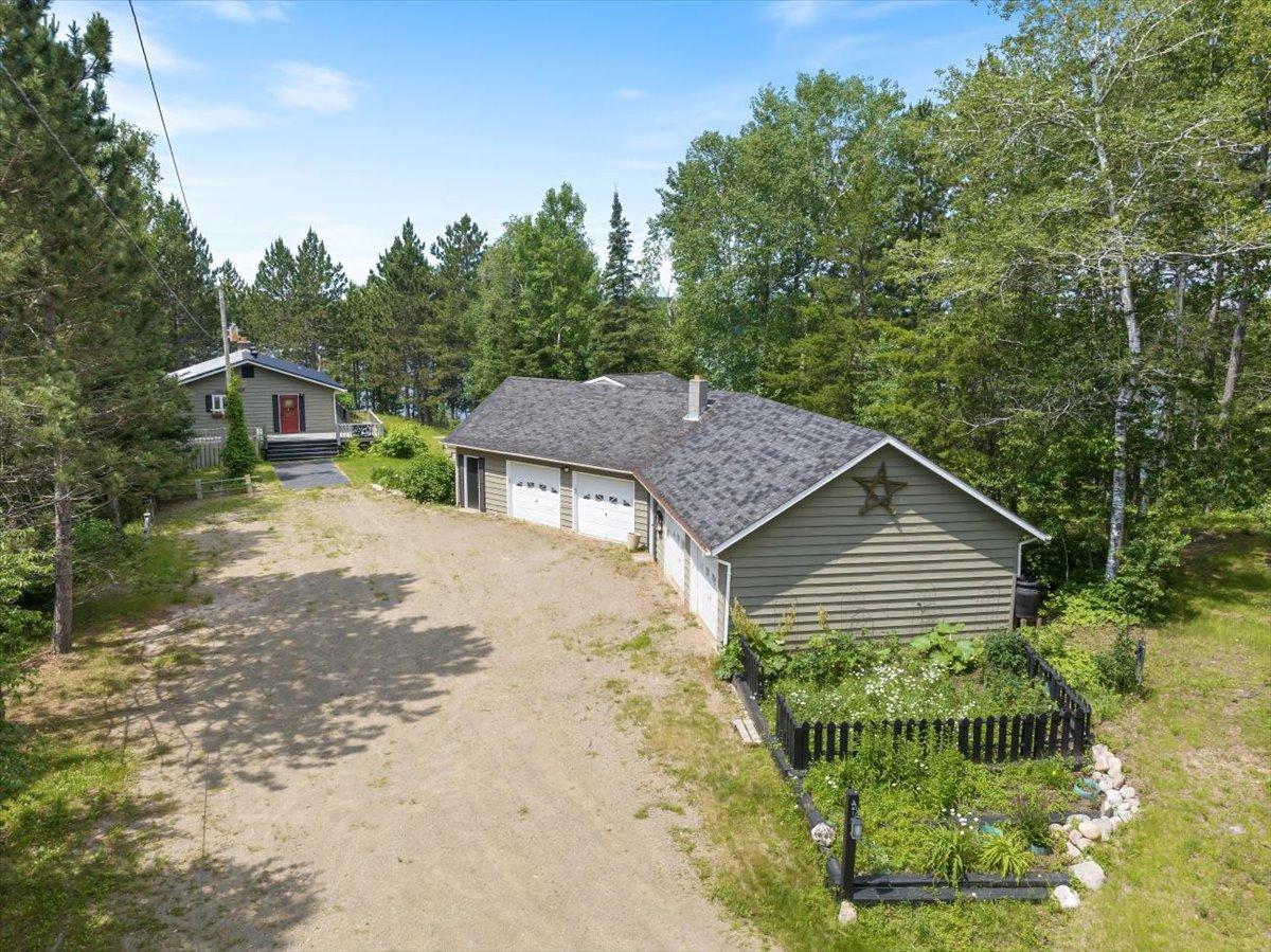 1804 N Bay Road Property Photo 3
