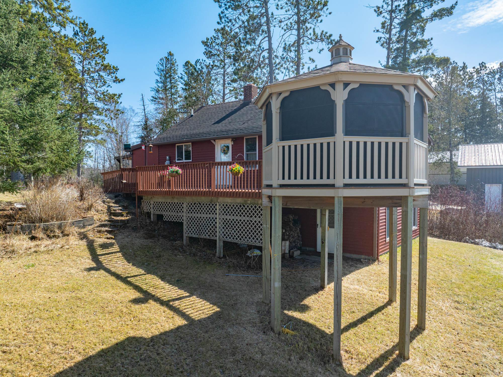 49616 Center Point Road Property Photo 4