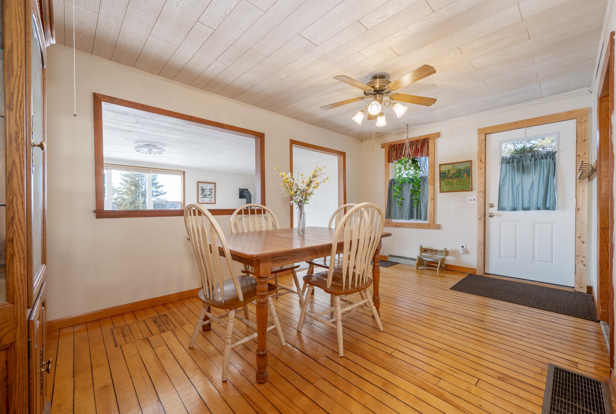 49616 Center Point Road Property Photo 15