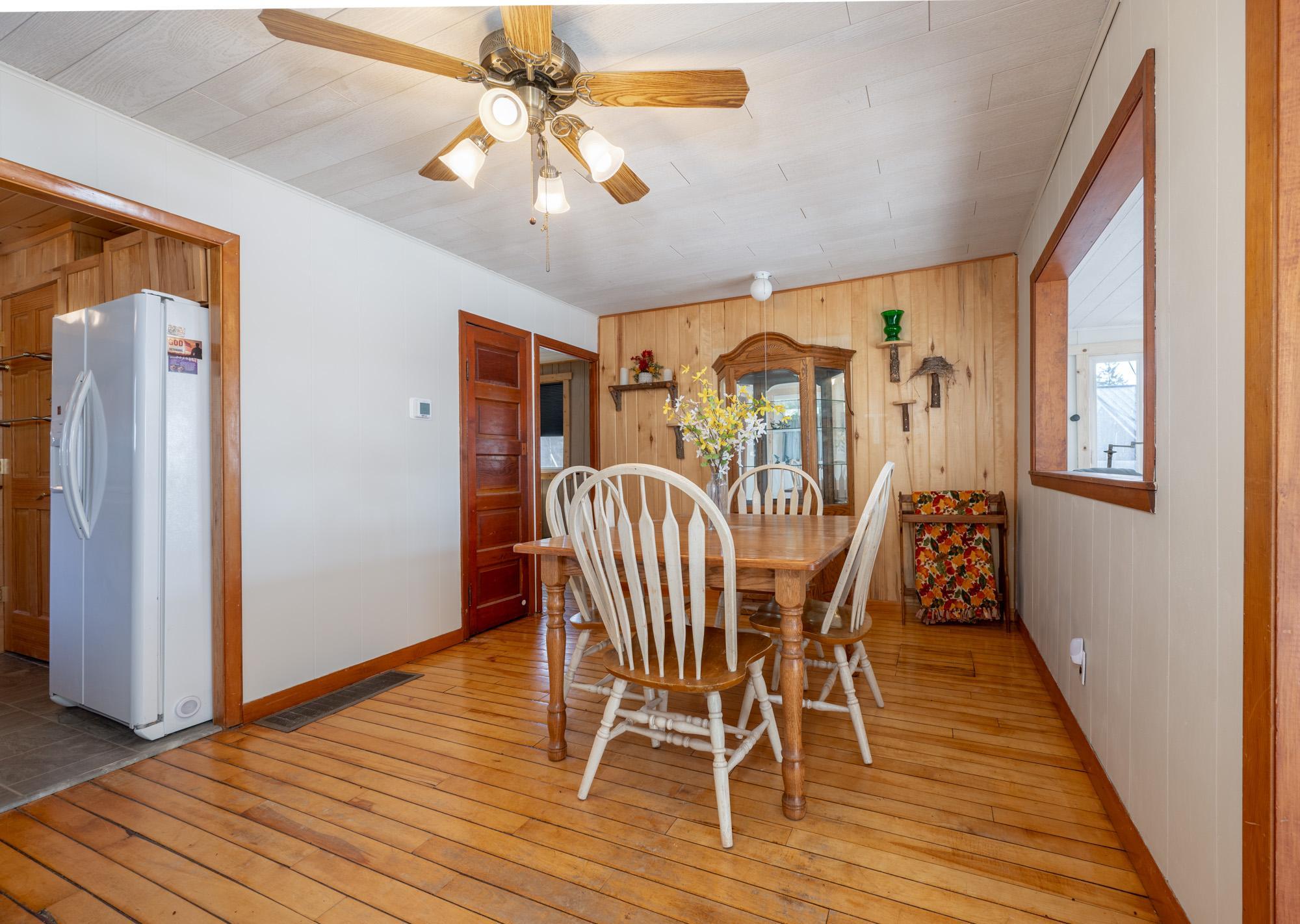 49616 Center Point Road Property Photo 16