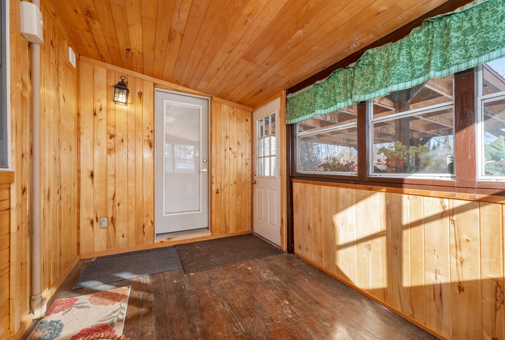49616 Center Point Road Property Photo 24