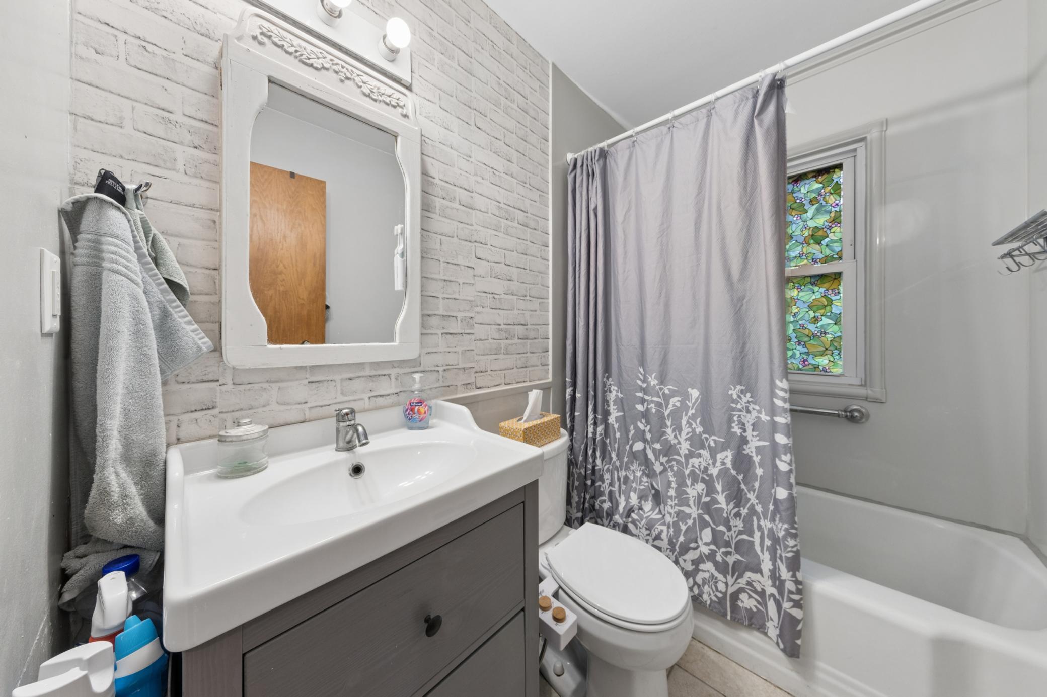 402 Jefferson Avenue S Property Photo 13