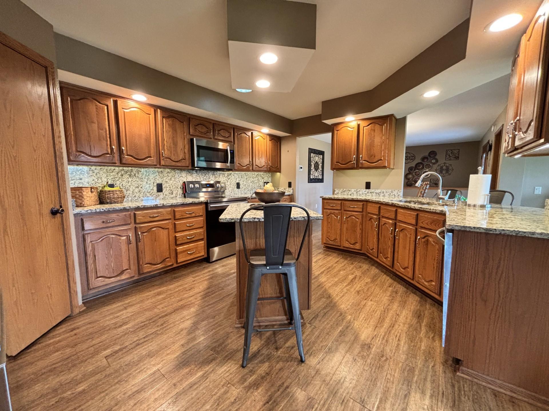 43224 Cedarcrest Trail Property Photo 1