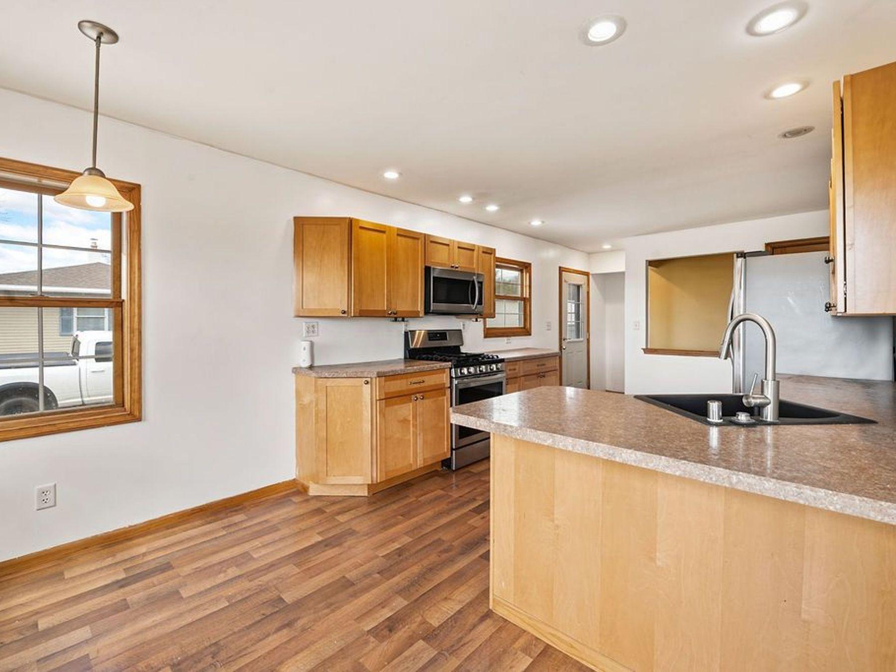 68 Edison Boulevard Property Photo 15