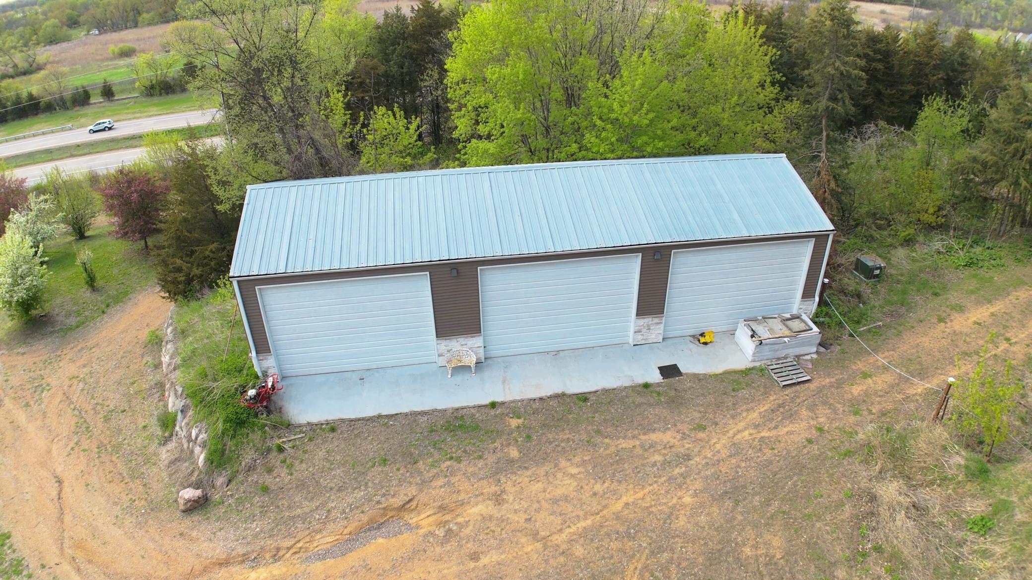 17471 Johnson Memorial Drive Property Photo 4