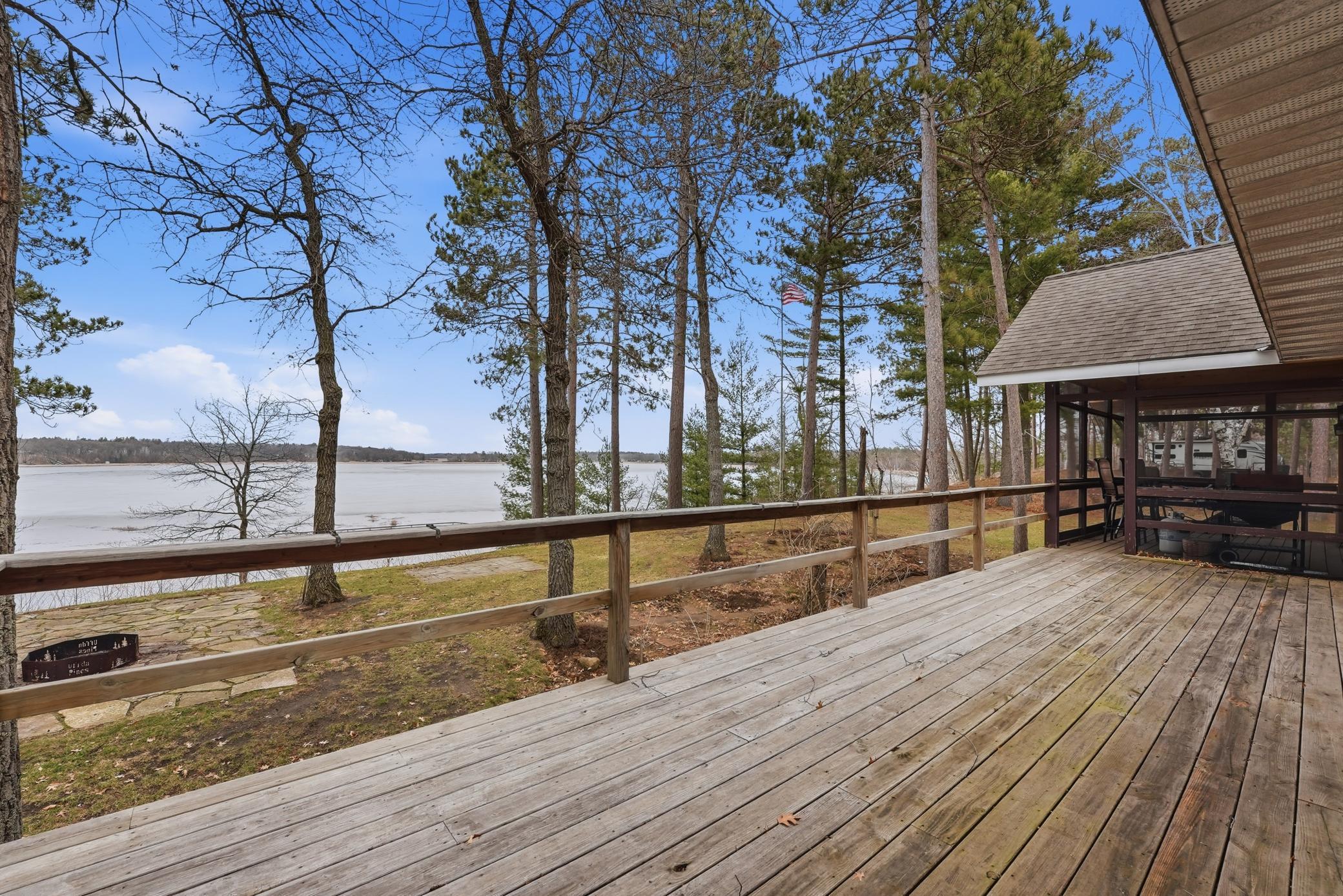 15740 River Lake Drive Property Photo 2