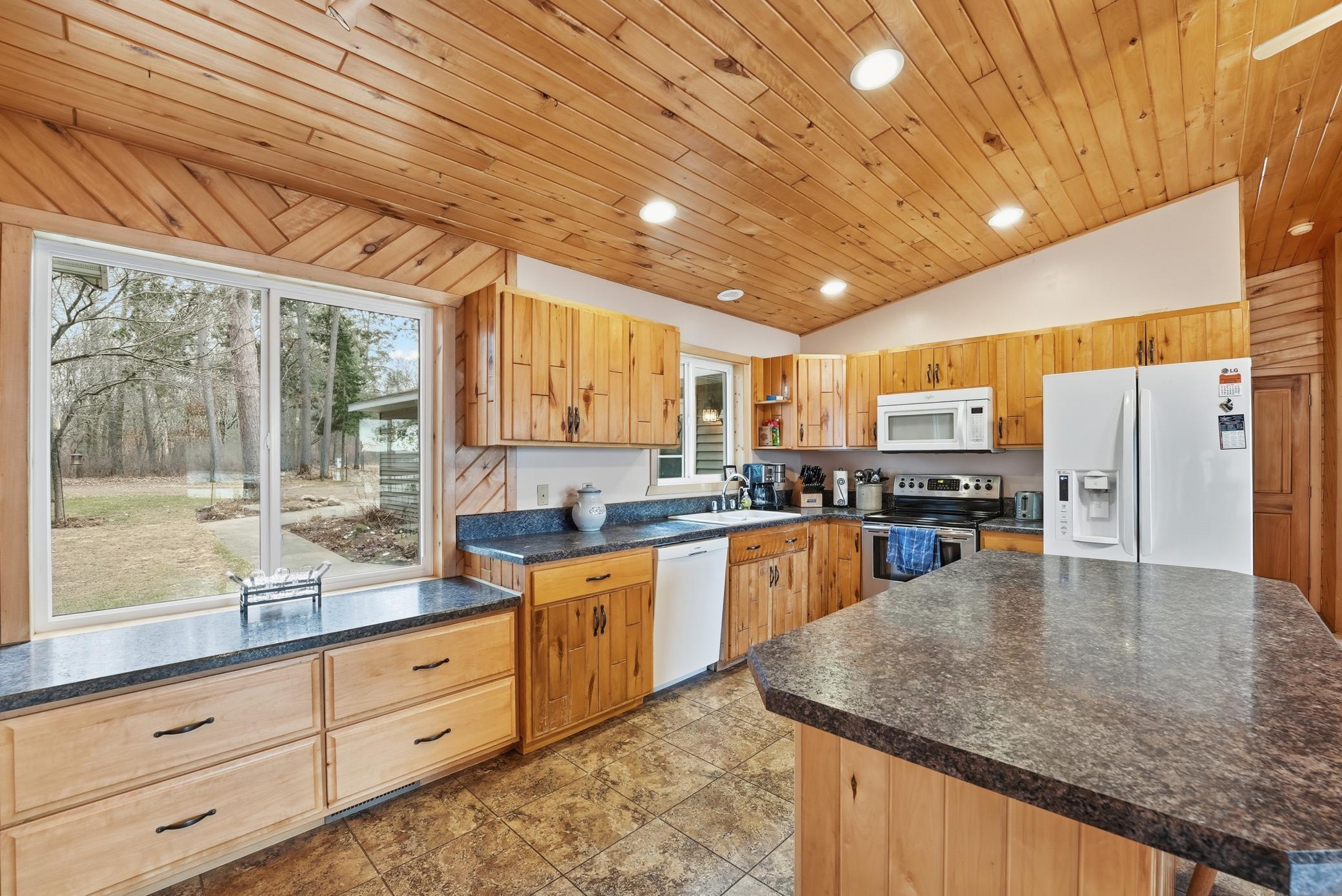 15740 River Lake Drive Property Photo 12
