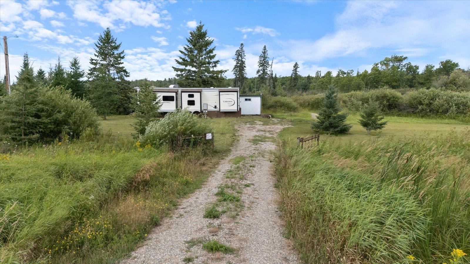 9401 Samuelson Road Property Photo 13