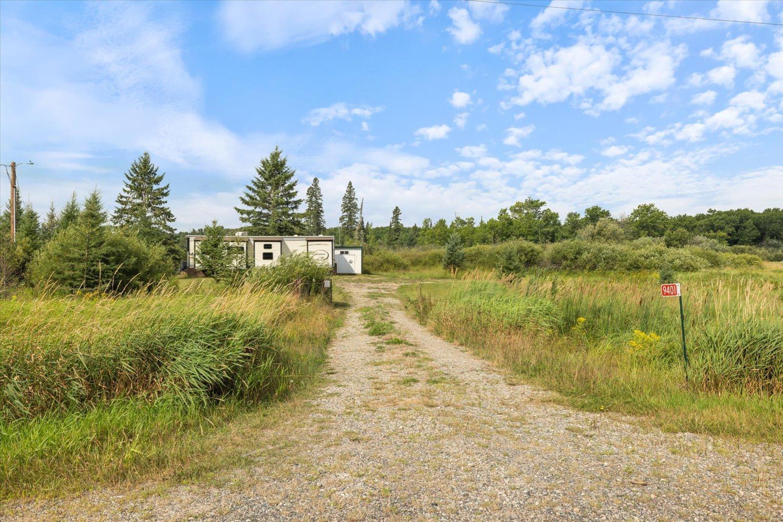 9401 Samuelson Road Property Photo 24