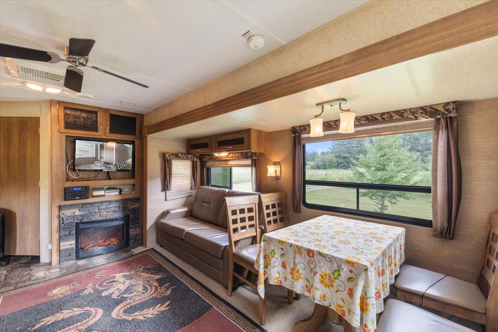 9401 Samuelson Road Property Photo 27
