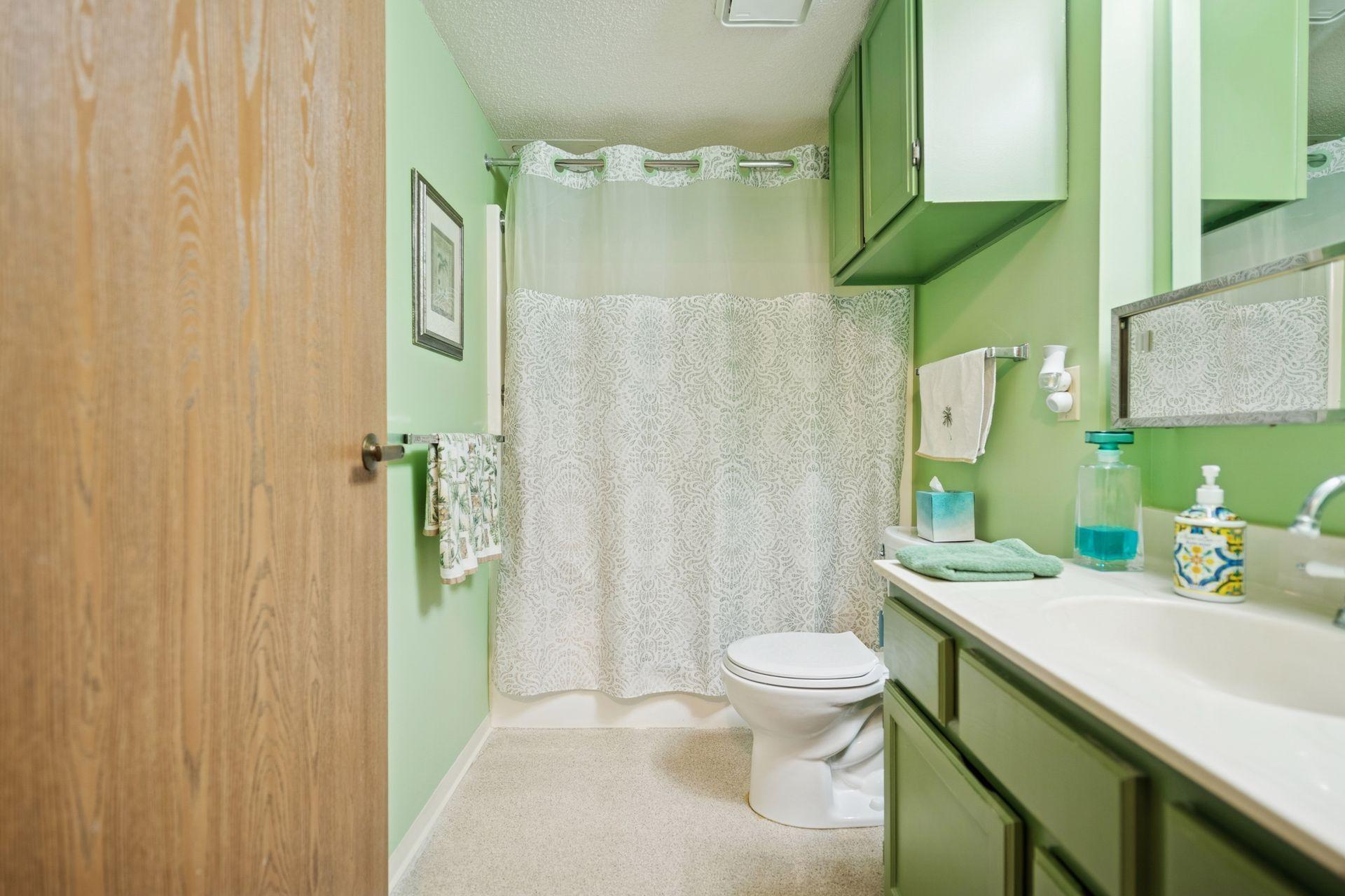 2601 Kenzie Terrace 330 Property Photo 20