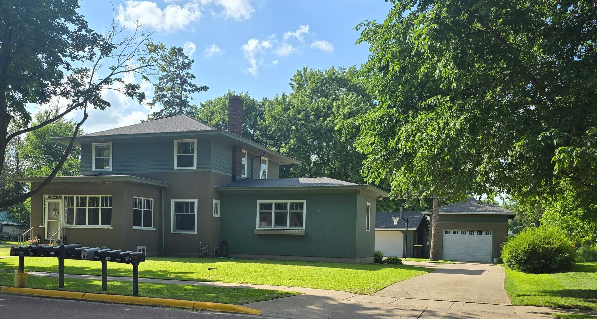 1319 3rd Avenue Property Photo 2