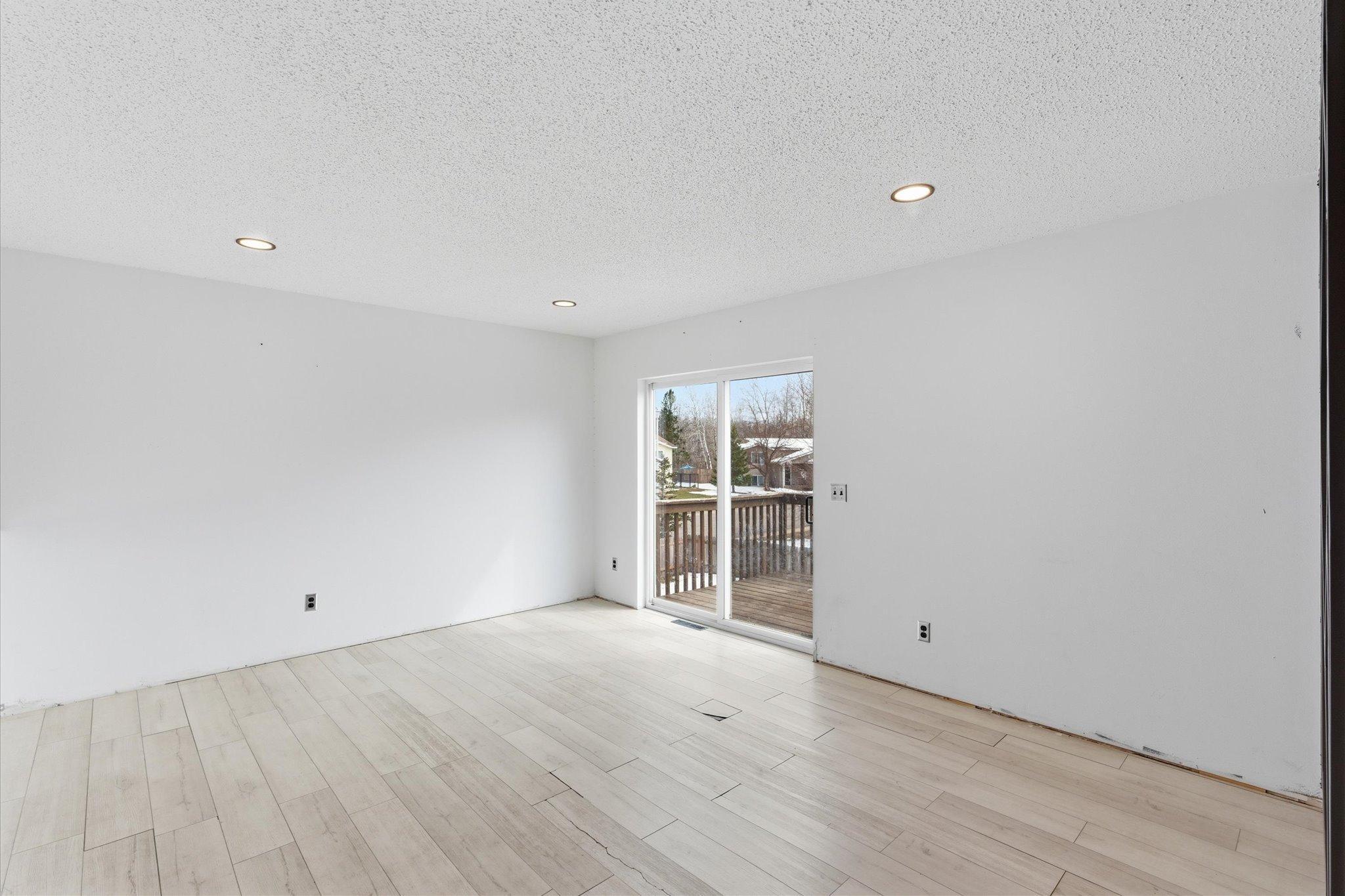 2822 Addison Avenue Property Photo 8