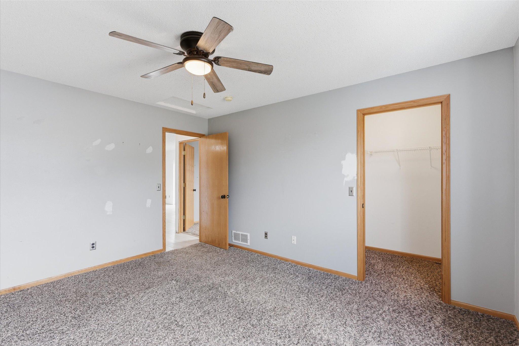 2822 Addison Avenue Property Photo 11