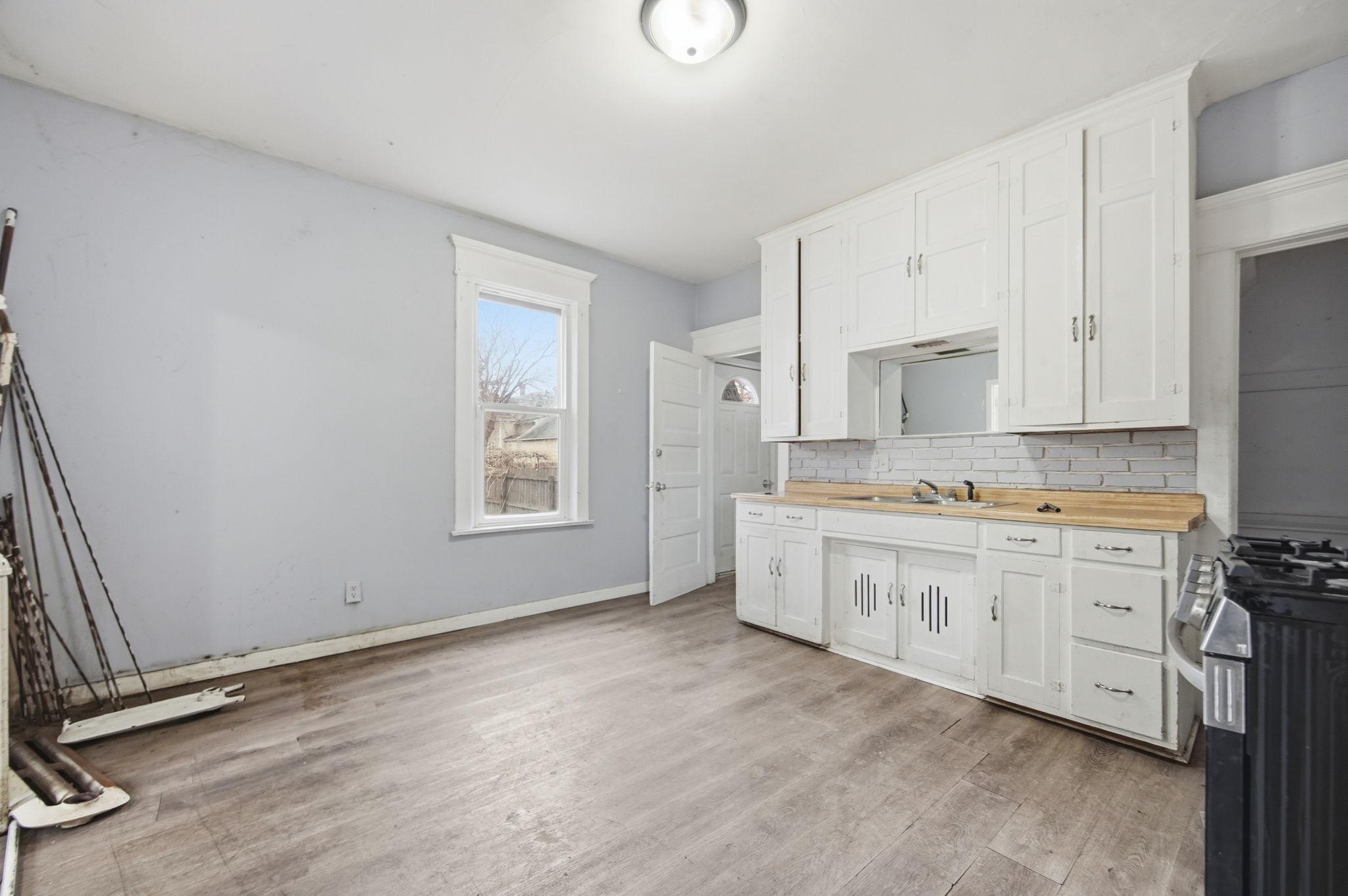 658 Edmund Avenue Property Photo 6