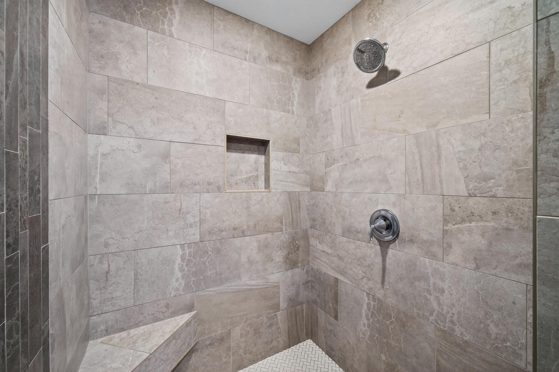10922 Brookside Trail N Property Photo 28