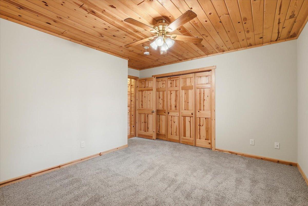 976 State Road 46 Property Photo 16