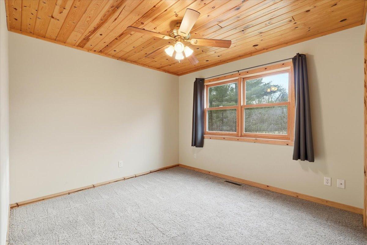 976 State Road 46 Property Photo 18