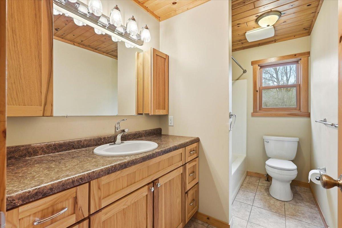 976 State Road 46 Property Photo 24