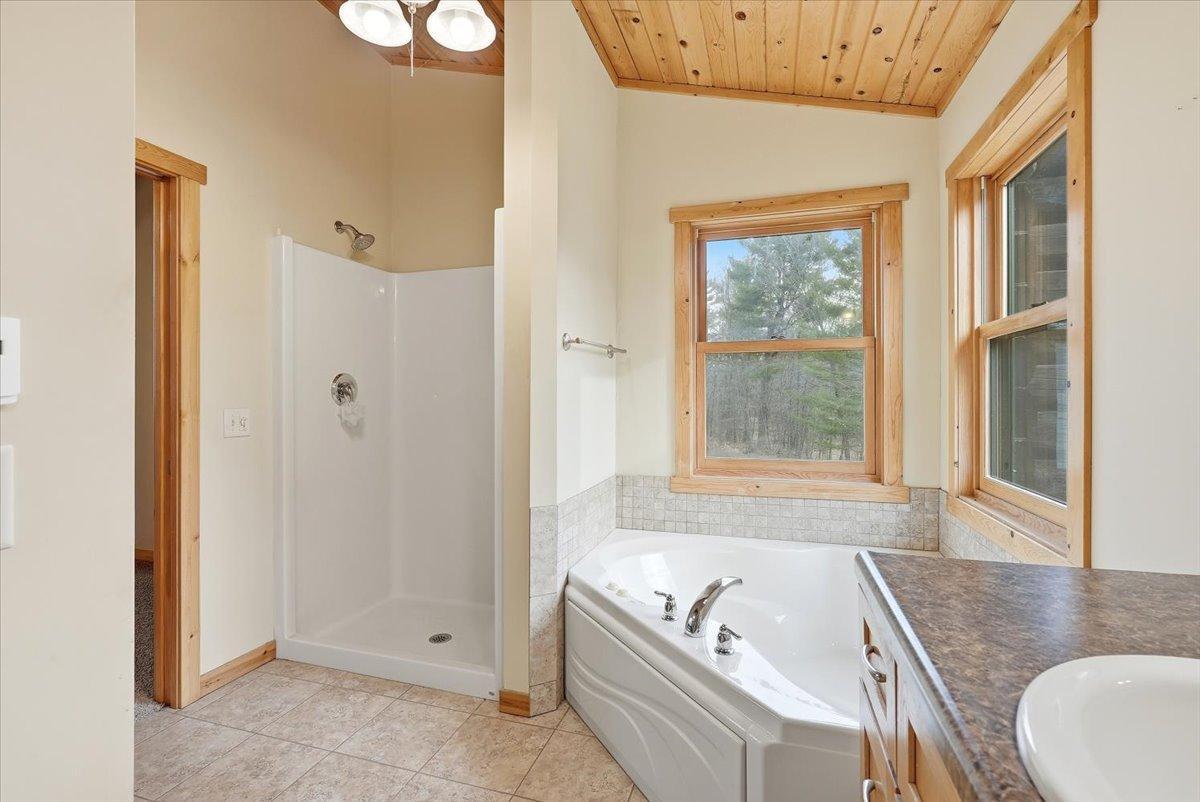 976 State Road 46 Property Photo 28