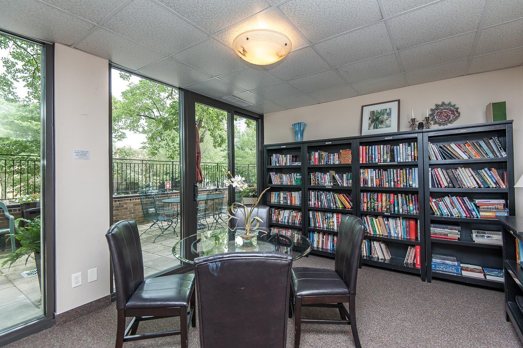 207 5th Avenue Sw 808 Property Photo 22