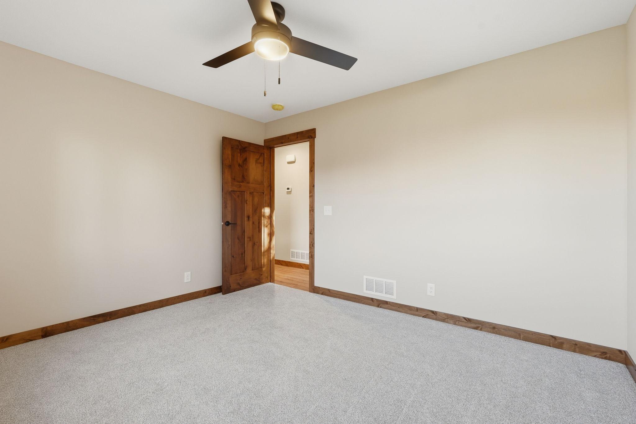 521 Summit Circle Property Photo 13