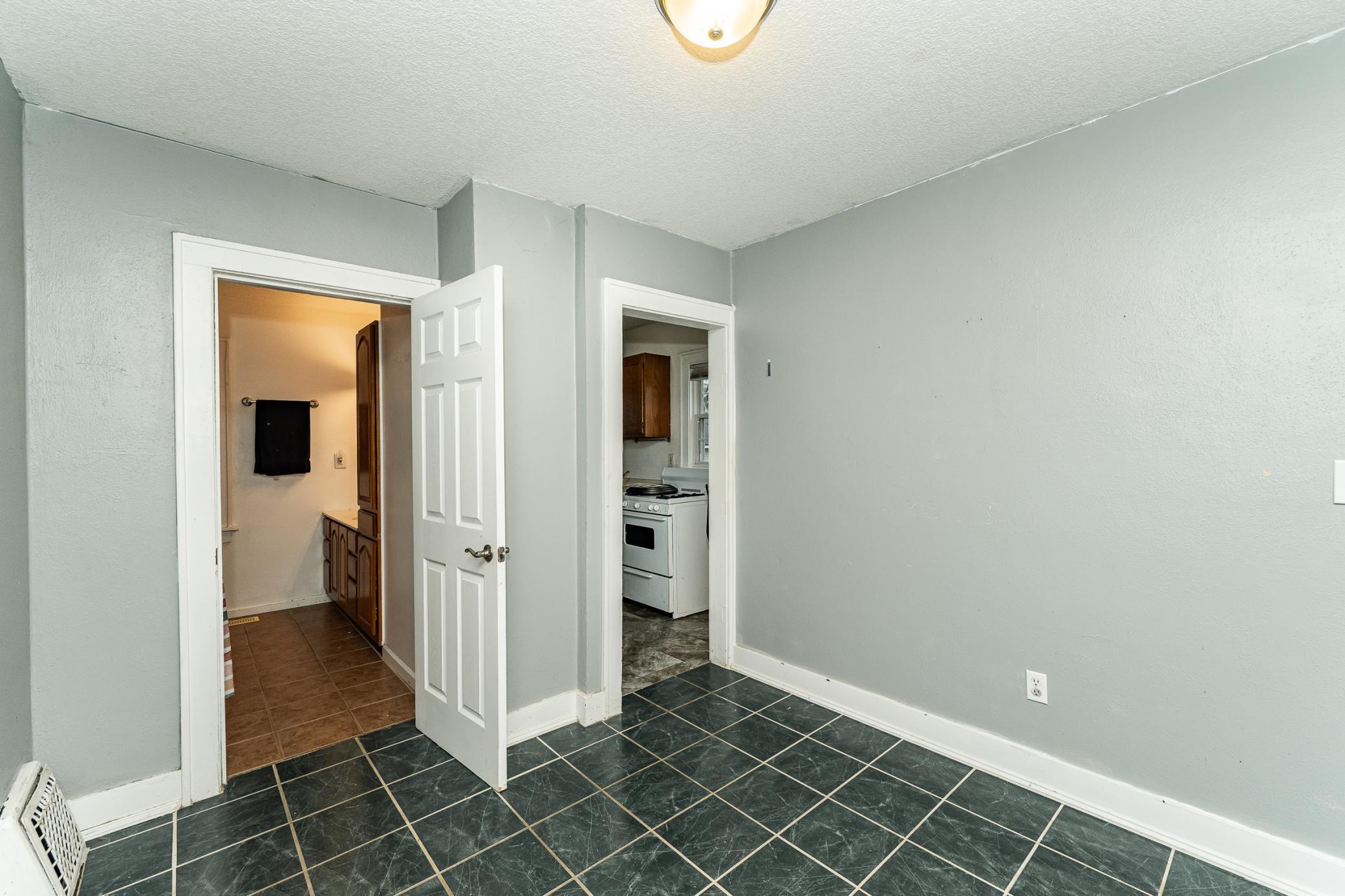 1248 7th Avenue Se Property Photo 6