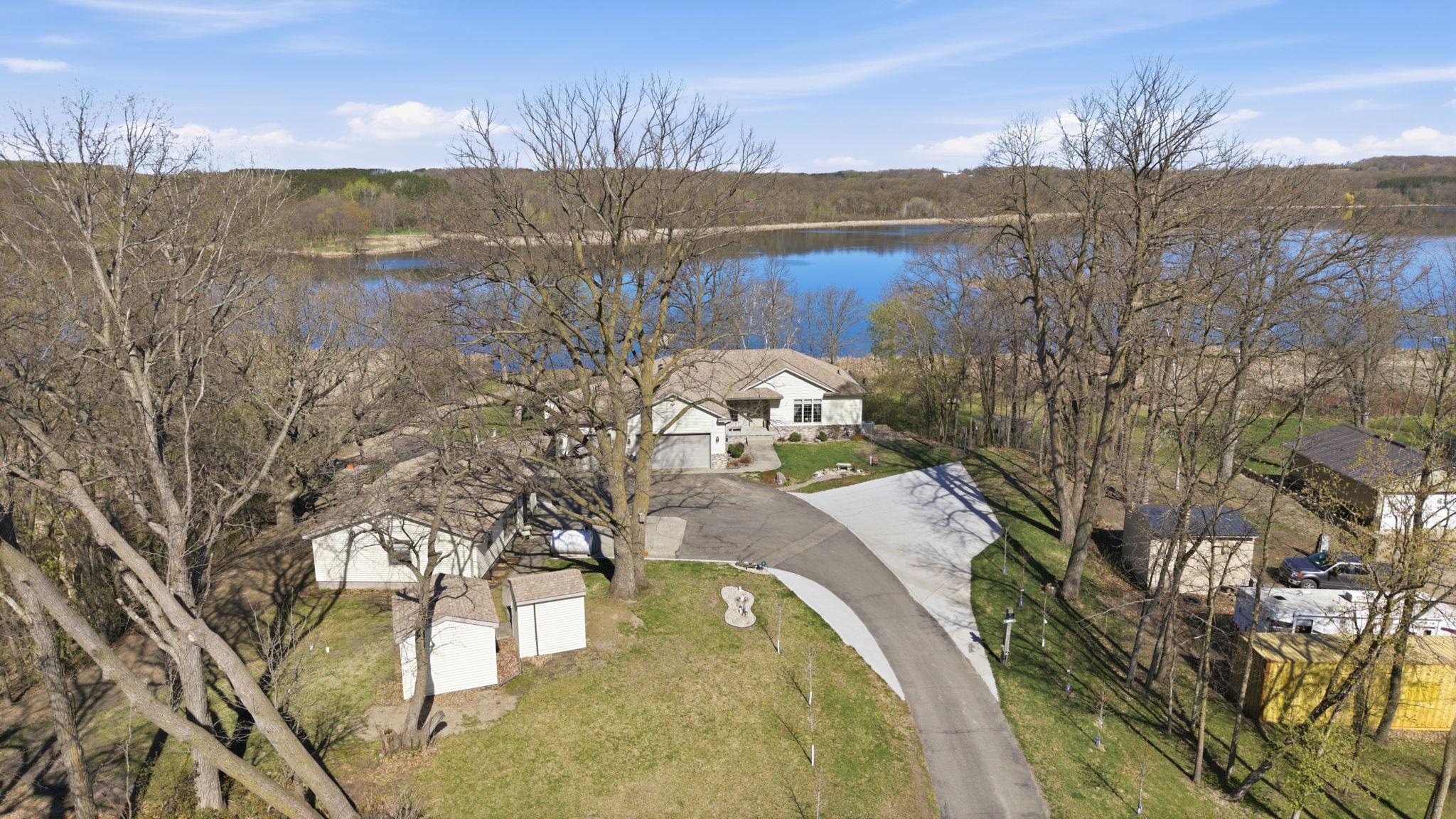 18559 Empire Trail Property Photo 1