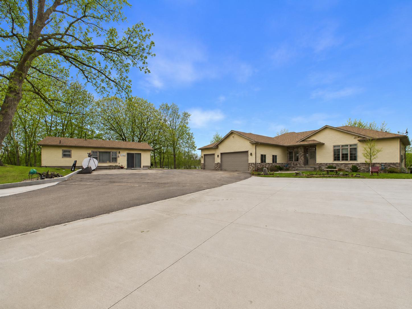 18559 Empire Trail Property Photo 4